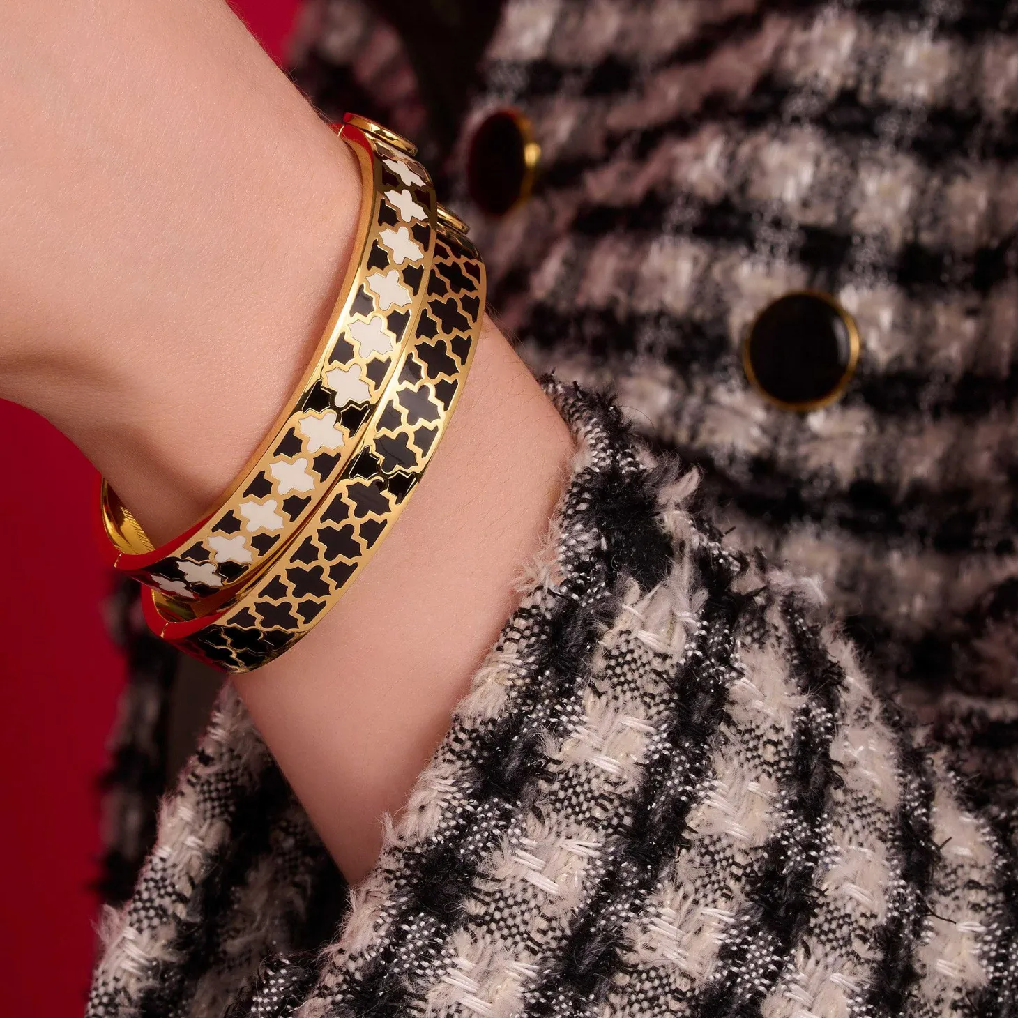 Agama Black, Cream Gold Hinged Enamel Bangle | Halcyon Days